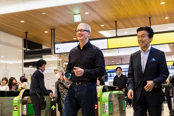 Apple CEO’su Tim Cook Tekel Olmanın Kötü Olmadığını Düşünüyor