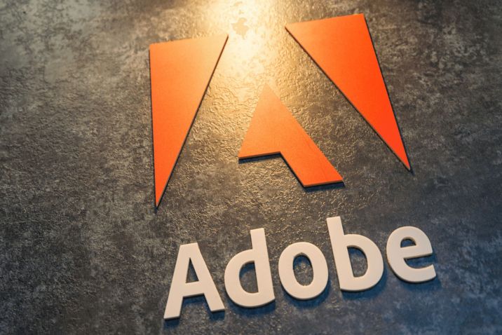 Adobe Venuzuela Hesaplarının Erişimini Kesti