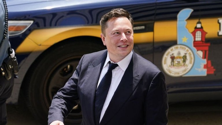 Elon Musk'ın Ukrayna adımının ardından Pentagon'dan hamle: Ukrayna'daki Starlink ağını finanse edebilir