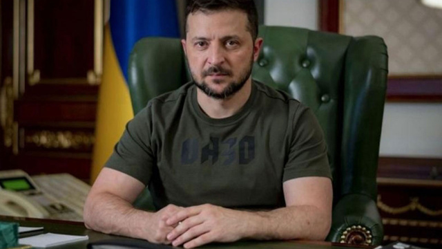 Zelenskiy: "Ukrayna, işgalcilerin ateşi altında"